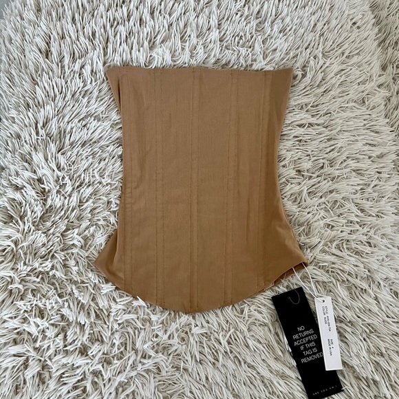 ✨SOLD✨Are You Am I • Suniva corset in nude - Picture 7 of 12